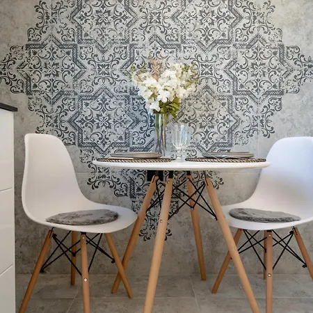 Przestronne Blisko Starego Miasta By Renters Daire