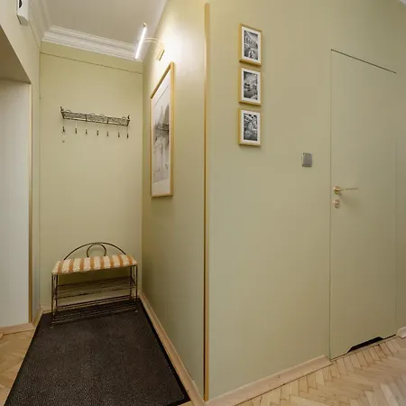 Apartment Przestronne Blisko Starego Miasta By Renters Wroclaw